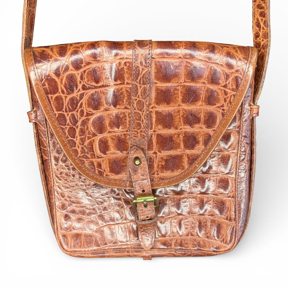 VINTAGE Mulberry Brown CROC Embossed Leather Saddle Crossbody Bag Brass Hardware